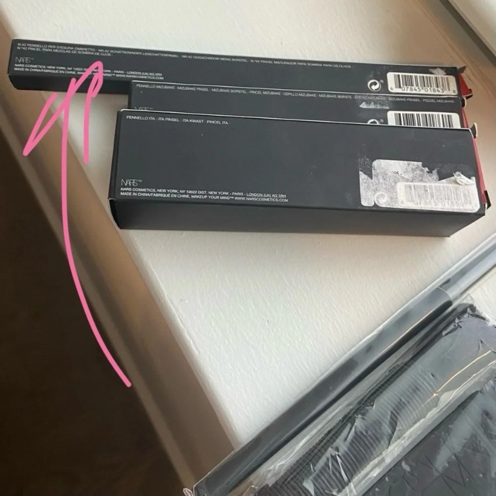 Nars Brush #42 Blending Eyeshadow Brush - NWT in Box